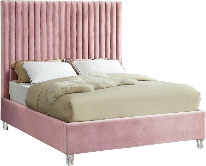 Кровать велюр. Кровать Avondale King Upholstered Bed. Кровать DEANGELO Queen platform. Двуспальная кровать King Size. Кровать Moon вельвет.